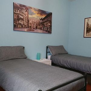 Habitación con 2 Camas Individuales